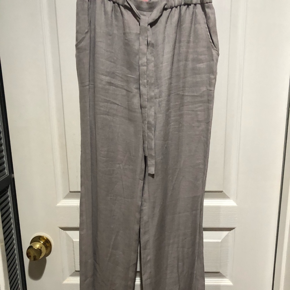 Gray, linen